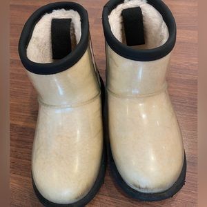 Ugg toddler boots